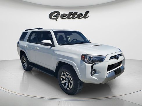 Used 2023 Toyota 4Runner TRD Off-Road Premium AWD/4WD image 3