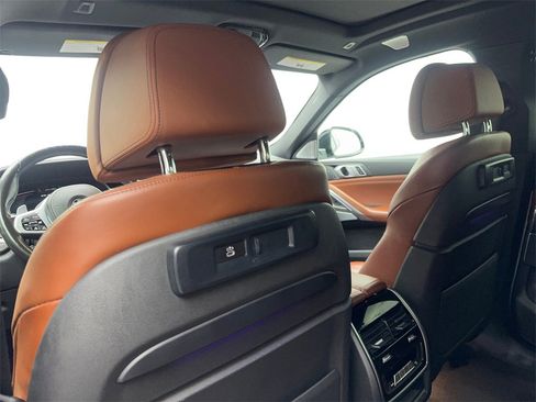 Used 2021 BMW X6 M50i w/ Executive Package image 37