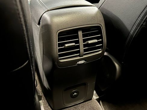 New 2024 Ford Escape SE w/ PHEV Premium Package FWD image 30
