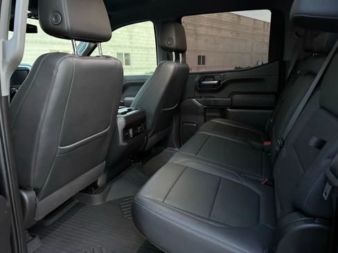 Used 2021 Chevrolet Silverado 1500 LT Trail Boss w/ Convenience Package II AWD/4WD image 11