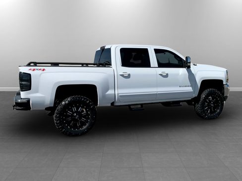 Used 2017 Chevrolet Silverado 1500 LT w/ True North Edition AWD/4WD image 7
