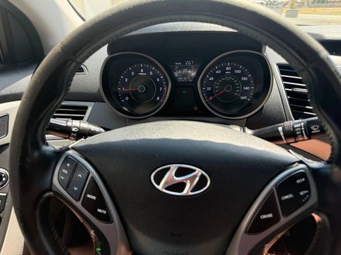 Used 2015 Hyundai Elantra Limited FWD image 19