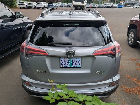 Used 2016 Toyota RAV4 Limited AWD/4WD image 4