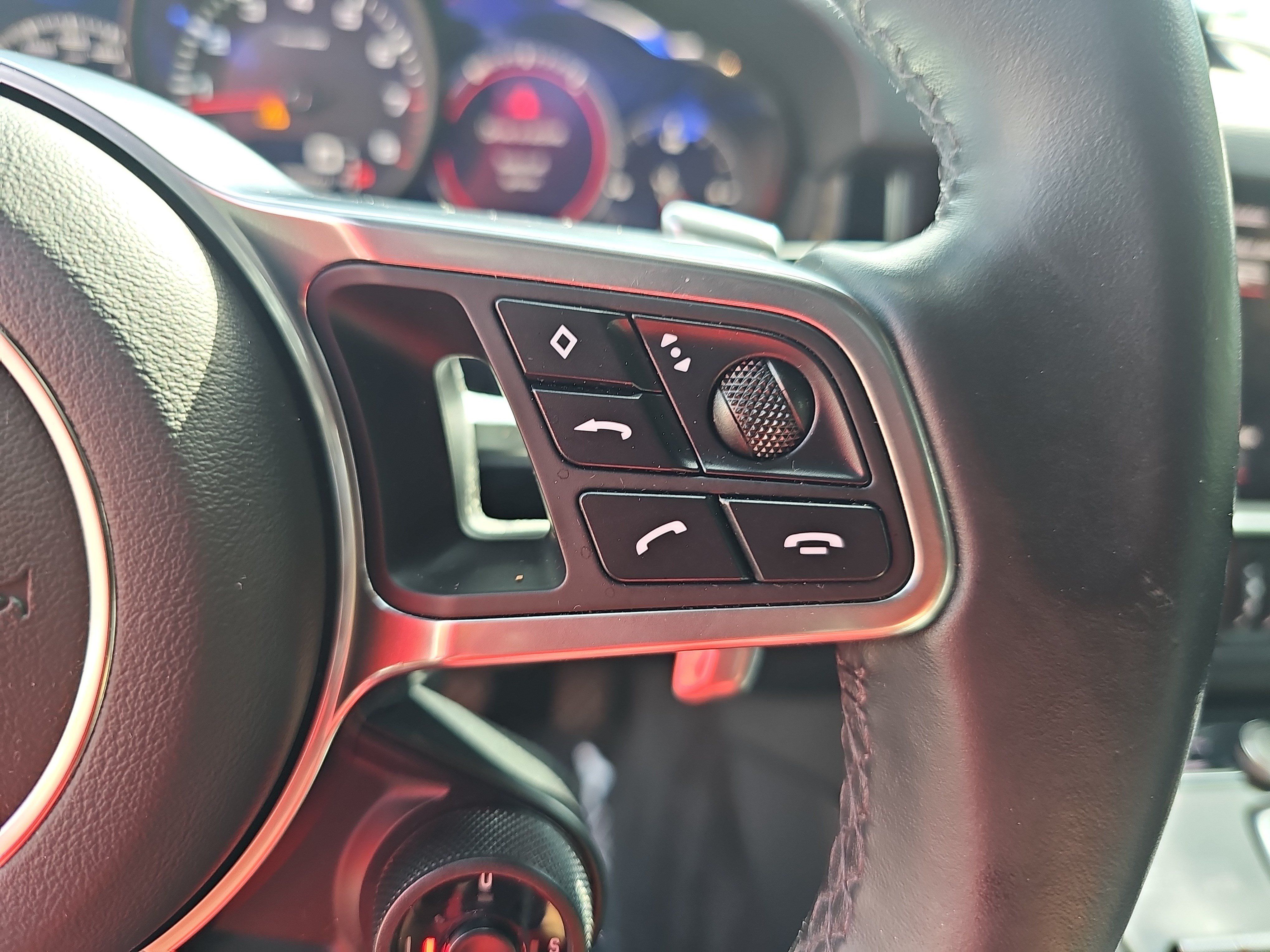 Used 2021 Porsche Cayenne Coupe AWD/4WD image 19