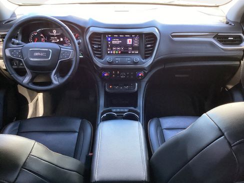 Used 2023 GMC Acadia AT4 w/ Technology Package image 4