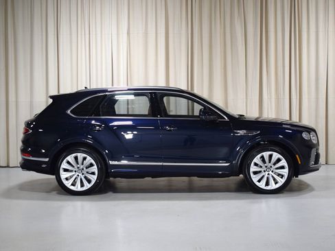 New 2026 Bentley Bentayga AWD/4WD image 5