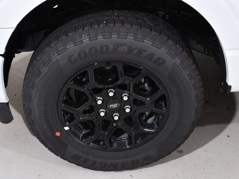 New 2026 Ford F150 XLT w/ XLT Black Appearance Package AWD/4WD image 24