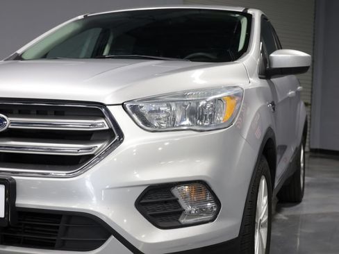 Used 2017 Ford Escape SE AWD/4WD image 31
