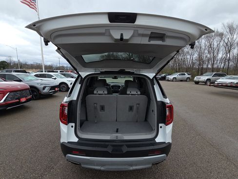 Certified 2023 GMC Acadia SLE image 32