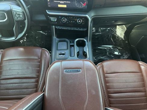 Used 2024 GMC Sierra 2500 Denali Ultimate AWD/4WD image 6