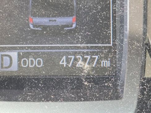 Used 2019 Toyota Tacoma SR5 AWD/4WD image 17