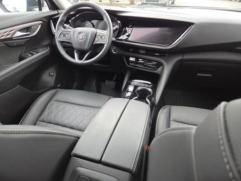 Used 2023 Buick Envision Avenir image 31