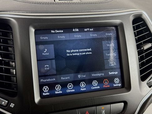 Used 2022 Jeep Cherokee Latitude Lux w/ Sun & Sound Group image 41