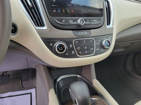 Used 2024 Chevrolet Malibu LT image 17