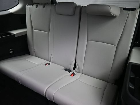 Certified 2024 Toyota Grand Highlander AWD image 20