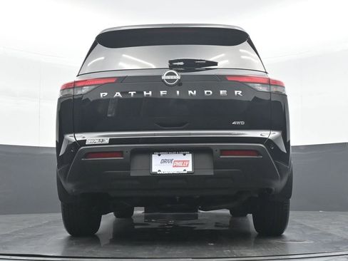 Used 2025 Nissan Pathfinder S AWD/4WD image 29