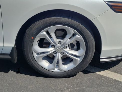 Certified 2023 Honda Accord LX image 6
