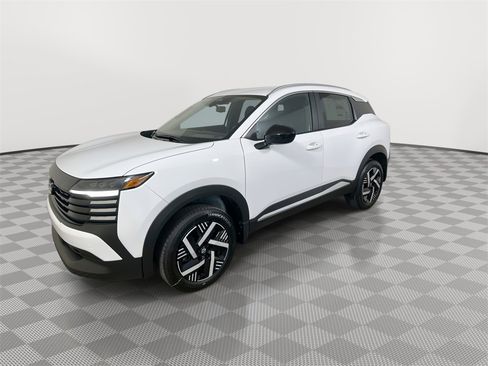 New 2026 Nissan Kicks SV image 4