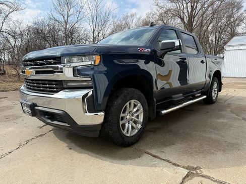 Used 2021 Chevrolet Silverado 1500 LT w/ Z71 Off-Road Package image 4