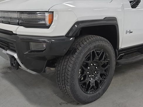 Used 2024 GMC Hummer EV 2X AWD/4WD image 9