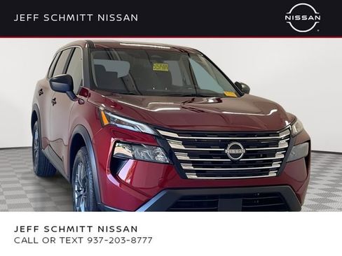 Certified 2025 Nissan Rogue S image 1