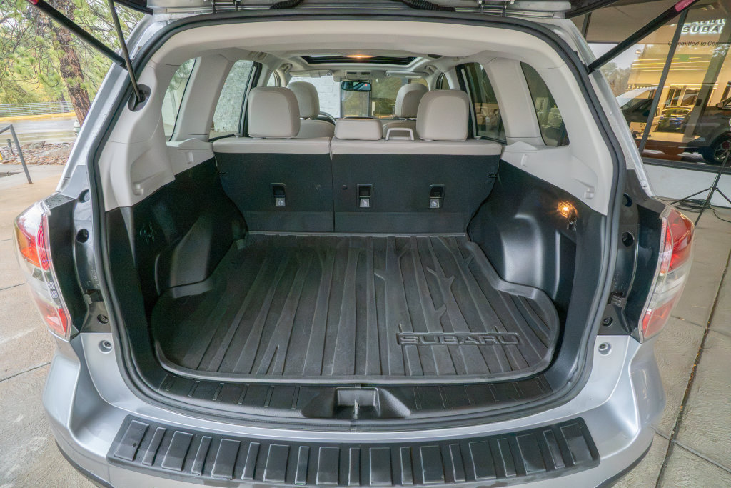 Used 2015 Subaru Forester 2.5i Touring w/ Eyesight & Navigation System AWD/4WD image 20