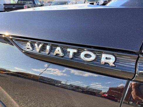 Used 2025 Lincoln Aviator Reserve w/ Jet Appearance Package image 31
