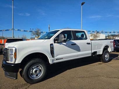 New 2025 Ford F350 XL w/ FX4 Off-Road Package