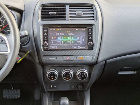 Used 2025 Mitsubishi Outlander Sport ES AWD/4WD image 18