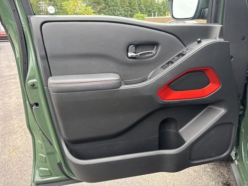 Used 2023 Nissan Frontier PRO-4X w/ Tow Package image 17