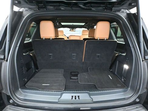 Used 2024 Ford Expedition Platinum image 46