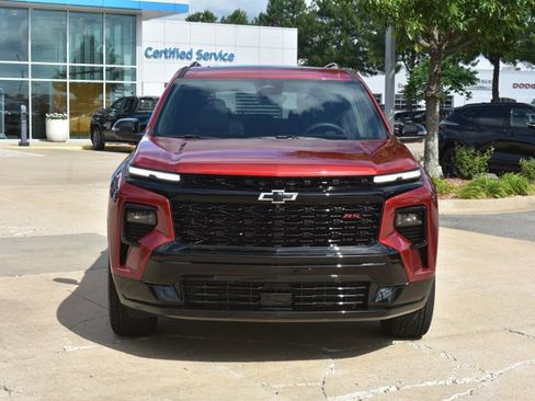 New 2026 Chevrolet Traverse RS w/ LPO, Floor Liner Package FWD image 2