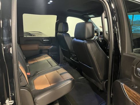 Used 2021 Chevrolet Silverado 3500 High Country image 35