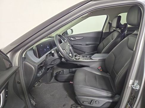 Certified 2022 Kia EV6 Wind w/ Wind Technology Package image 13