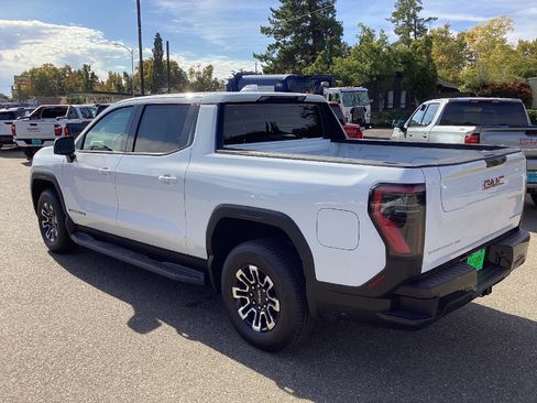 New 2026 GMC Sierra EV Elevation image 5