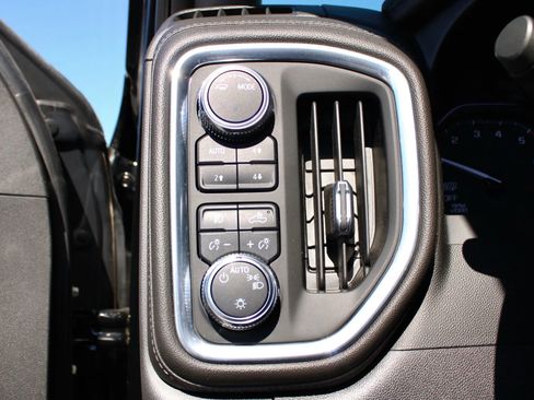 Used 2021 GMC Sierra 1500 Elevation w/ X31 Off-Road Package image 18