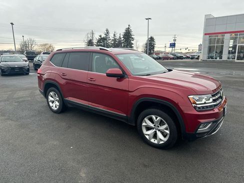 Used 2018 Volkswagen Atlas SEL image 2