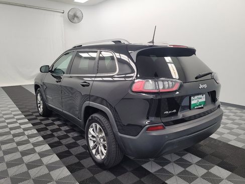 Used 2019 Jeep Cherokee Latitude Plus w/ Cold Weather Group AWD/4WD image 5