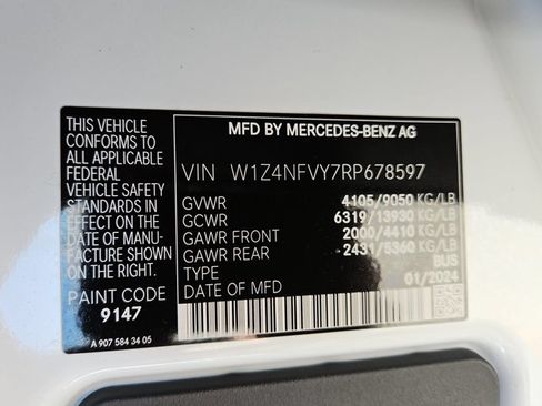 Used 2024 Mercedes-Benz Sprinter 2500 image 25
