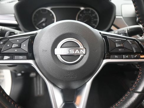 Used 2024 Nissan Altima 2.5 SR FWD image 10