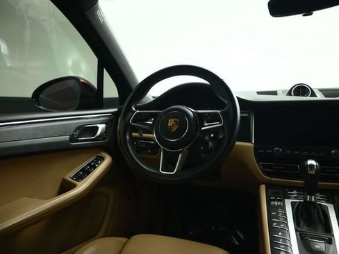 Used 2021 Porsche Macan GTS AWD/4WD image 39