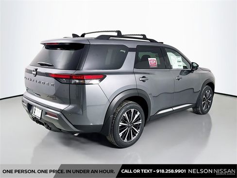 New 2026 Nissan Pathfinder Platinum image 5