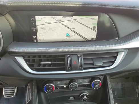 Used 2023 Alfa Romeo Stelvio Veloce image 17