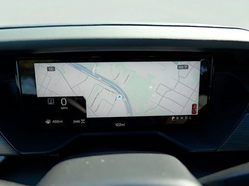 New 2026 GMC Acadia AT4 w/ Luxury Package image 14