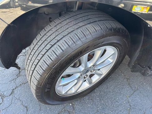 Used 2010 Ford Edge SEL FWD image 17