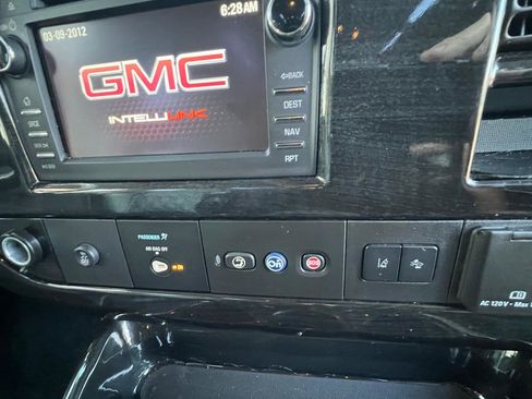 Used 2019 GMC Savana 2500 Extended w/ Enhanced Convenience Package image 22
