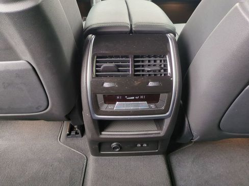 Used 2025 BMW X7 xDrive40i w/ M Sport Package AWD/4WD image 33
