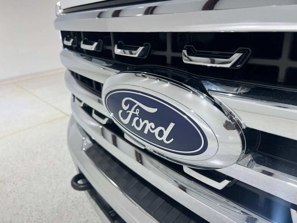 Used 2023 Ford F250 Lariat w/ FX4 Off-Road Package AWD/4WD image 29