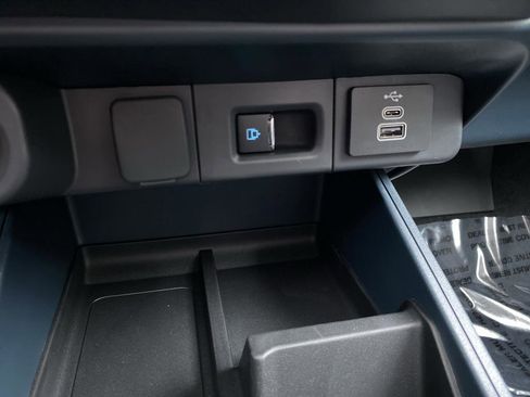 New 2026 Ford Maverick Lariat w/ Black Appearance Package image 29