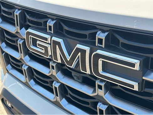 New 2026 GMC Canyon AT4 w/ Technology Plus Package AWD/4WD image 38